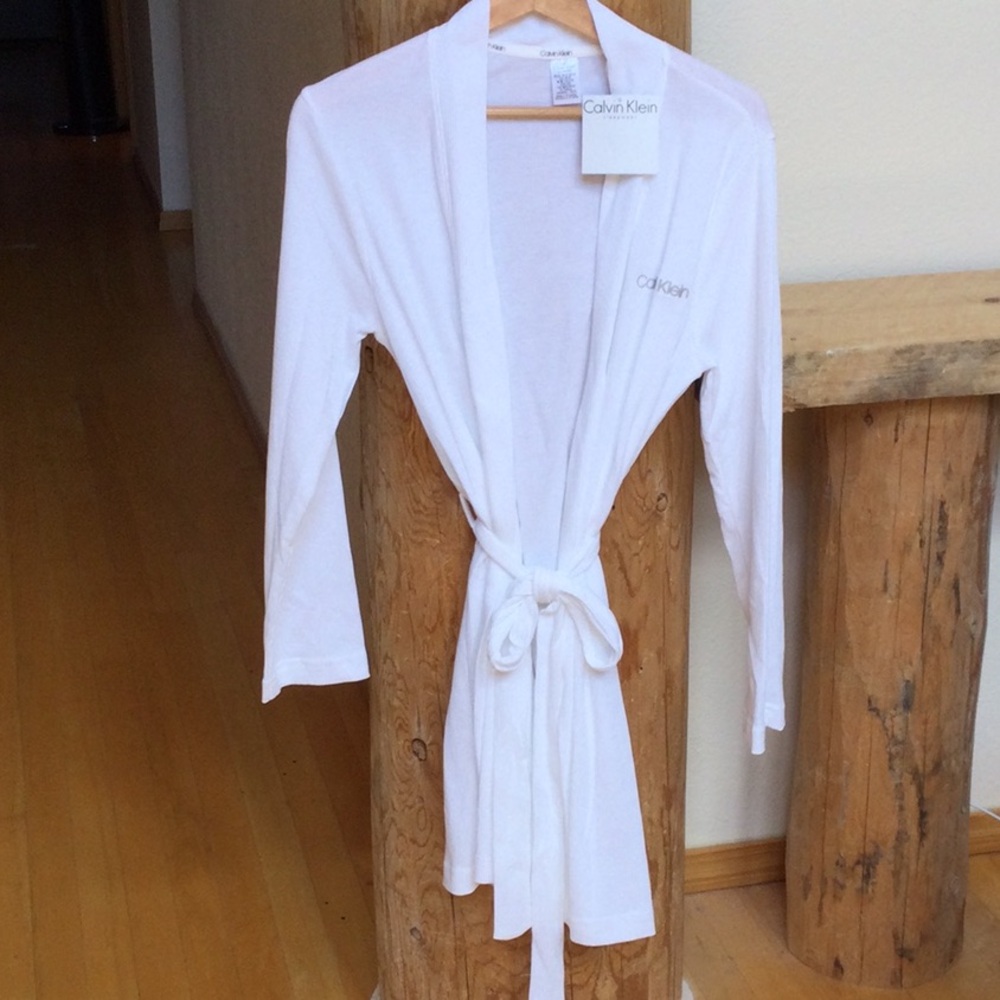 NWT Calvin Klein Women's X-Small/Small White Light Weight Robe